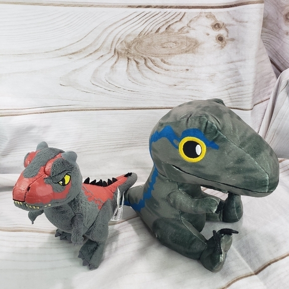 Jurassic World Raptor & Carnotaurus Dinosaur Plush Stuffed Set Of 2 Gray 2022 - Picture 2 of 11
